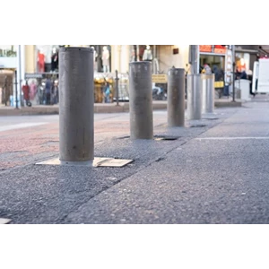 Bollard trotoar